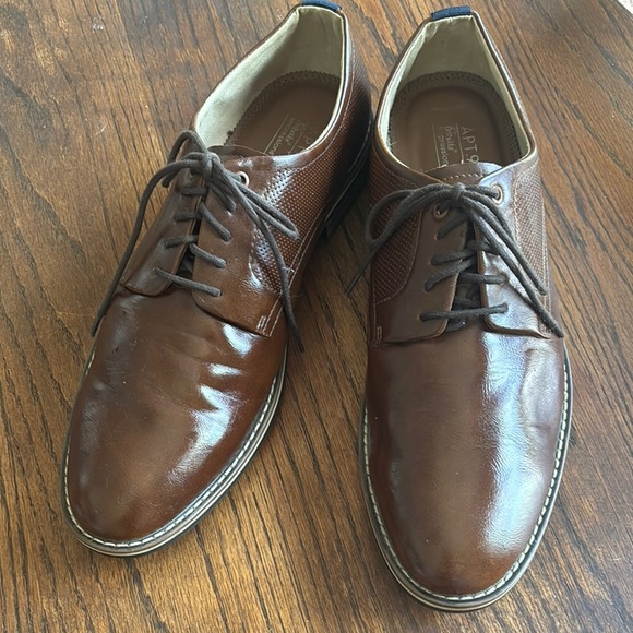 Apt. 9 Brown Leather Oxfords with Polished Finish - Picture 3 of 10